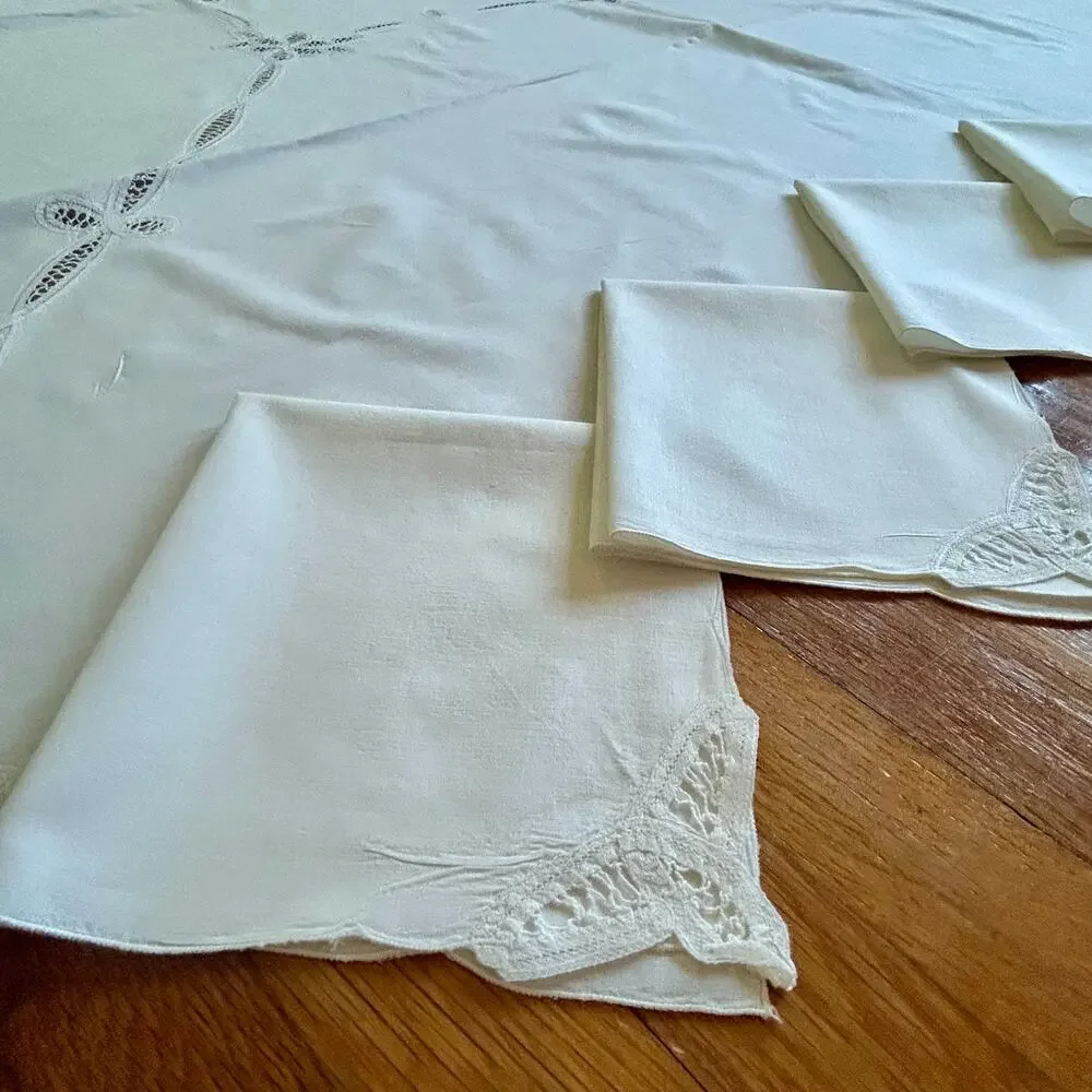 Vintage White 100% Cotton Battenberg Lace Tablecloth with 4 Matching Napkins